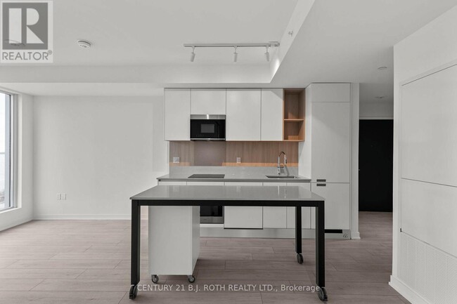 Building Photo - 39-2139 Mary St