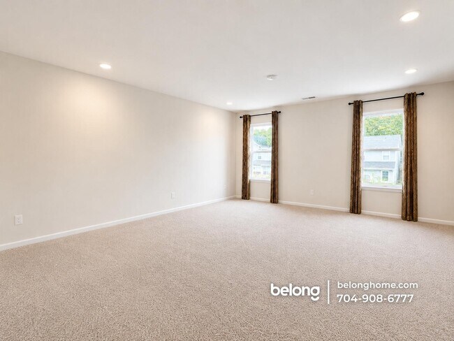 Foto del edificio - 7004 Maple Run Cir