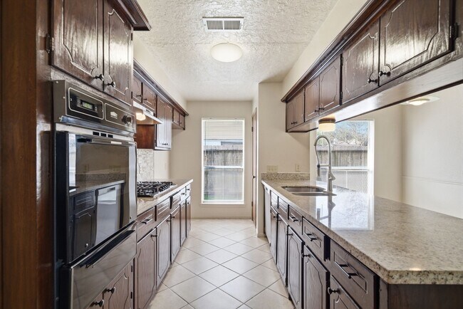 Foto del edificio - 4506 Jamaica Ln