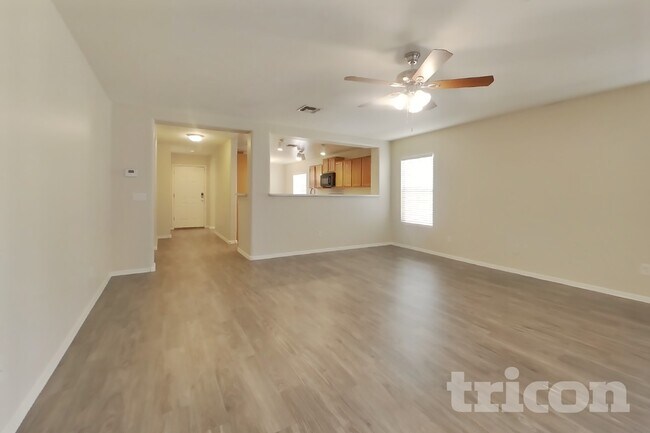 Foto del edificio - 11634 W Vogel Ave