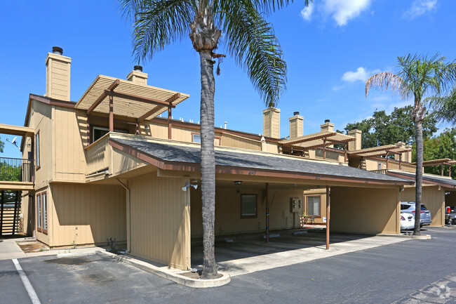 Building Photo - The Courtyard Condominiums