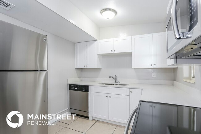 Foto del edificio - 9564 Crestview St