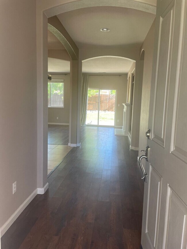 Foto del edificio - Beautiful Double Diamond Ranch Home For Rent