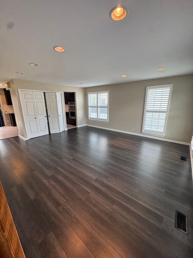 Foto del edificio - BEAUTIFUL Single Family Home in Abingdon! 4 Bedrooms | 2 Full Baths | 2 Half Baths | Approx. 2,66...