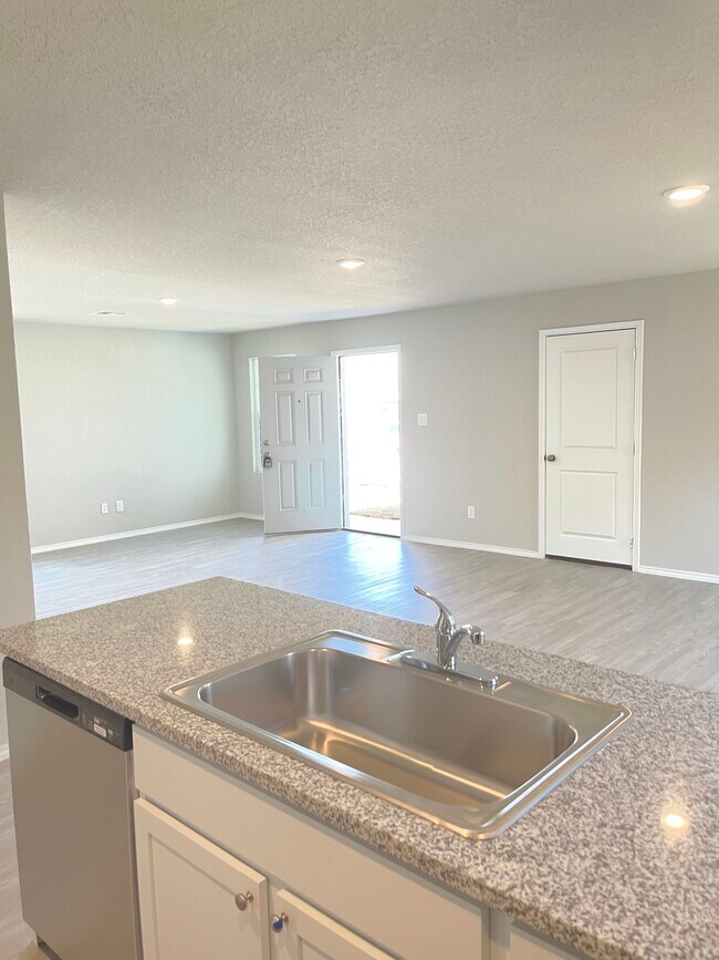 Dinning and living - 10538 Varmus Dr