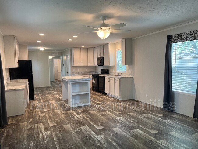 Building Photo - 108 E Orchard Hills Dr
