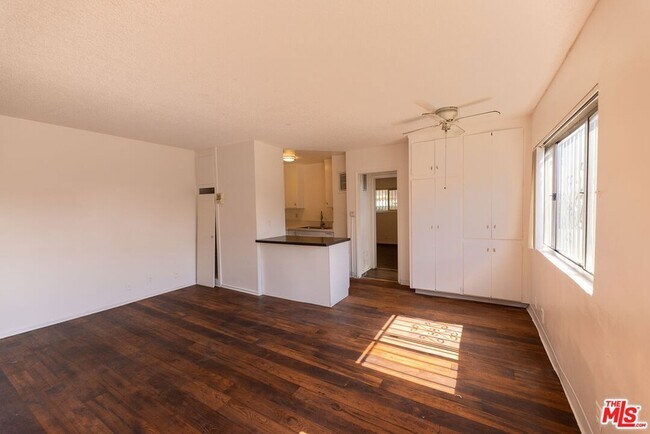 Building Photo - 275 Lucas Ave