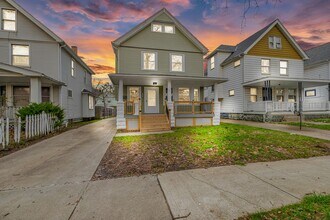 Building Photo - 2051 W 89th St