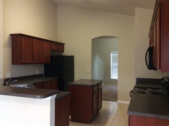 Building Photo - 320 Snook Way