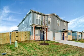 Building Photo - 6812 Memphis