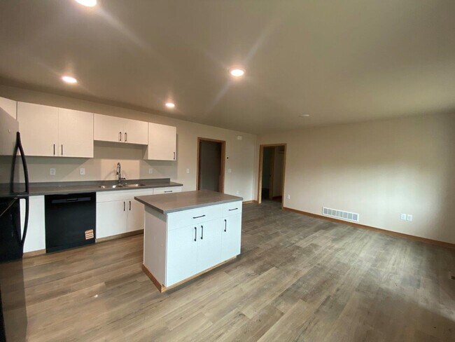 Foto del edificio - SunHill Bryant