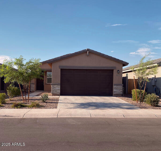 Foto principal - 3022 Hayden Rose Ave