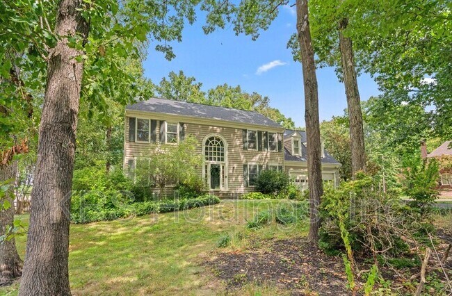Building Photo - 4500 Marquis Pl