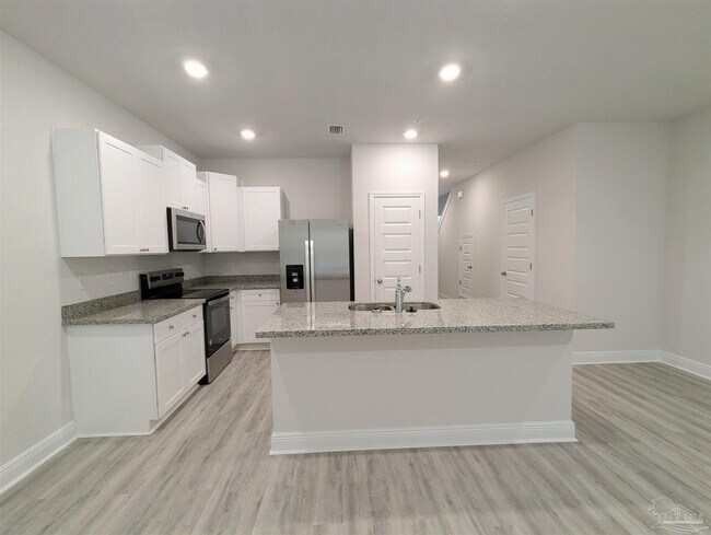 Building Photo - 8642 Meadow Flower Ln