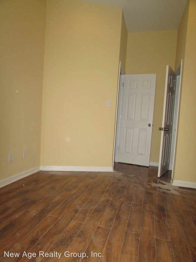 Building Photo - 4011 Green St