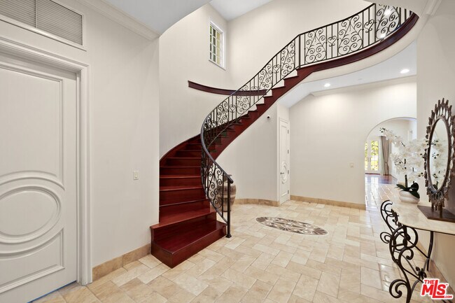 Foto del edificio - 314 N Palm Dr
