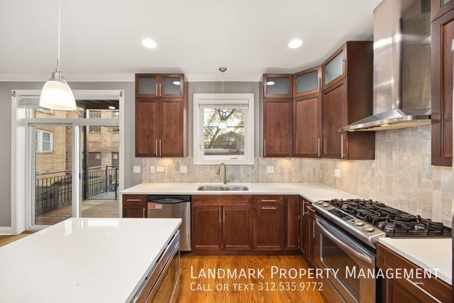 Building Photo - 4208 N Albany Ave