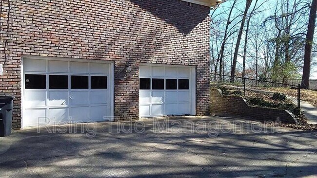 Foto del edificio - 3211 Churchview Way