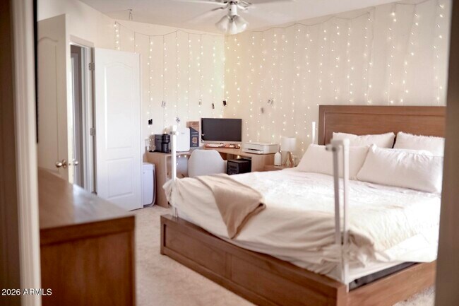 Foto del edificio - 1229 W Straford Dr