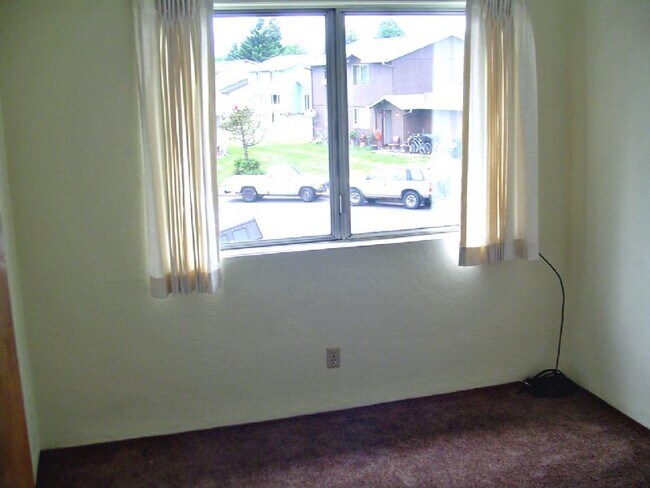 Foto del edificio - Duplex close to association park/common area