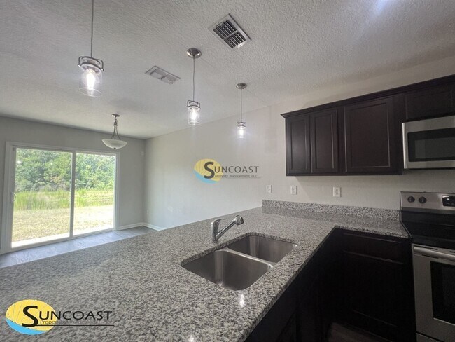 Foto del edificio - 8777 Kaye Ln