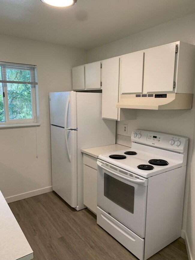 Building Photo - 1 bedroom in Seattle WA 98117