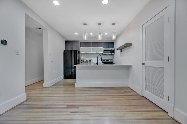 Foto del edificio - 1806 6th St NW