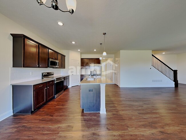 Building Photo - 8100 Rapala Ln