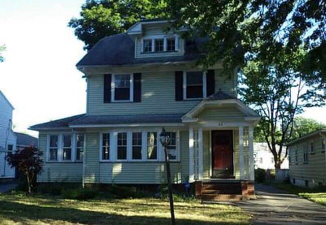Building Photo - 31 Winfield Rd