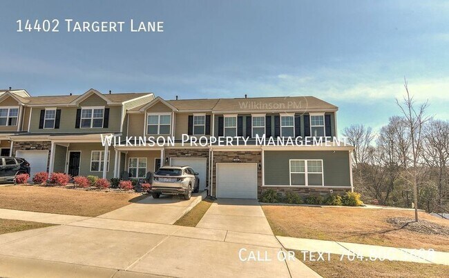 Building Photo - Stunning 4BD/2.5BTH Townhouse with Basemen...