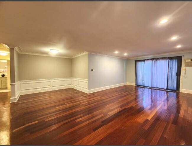Foto del edificio - 401 S Grove Ave