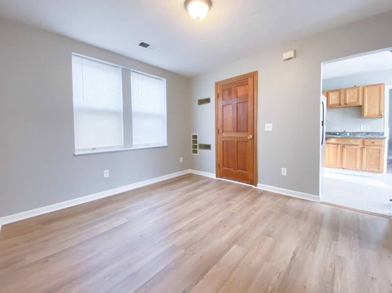 Foto principal - 1227 Sea St
