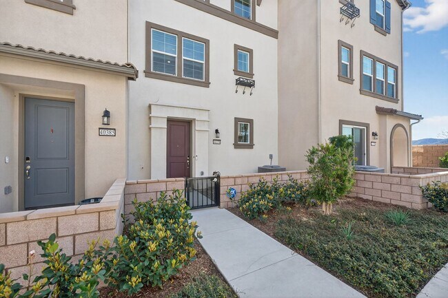 Foto del edificio - 40379 Melrose Dr