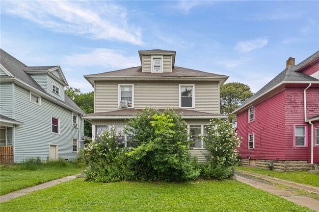 Building Photo - 98 Ackerman St