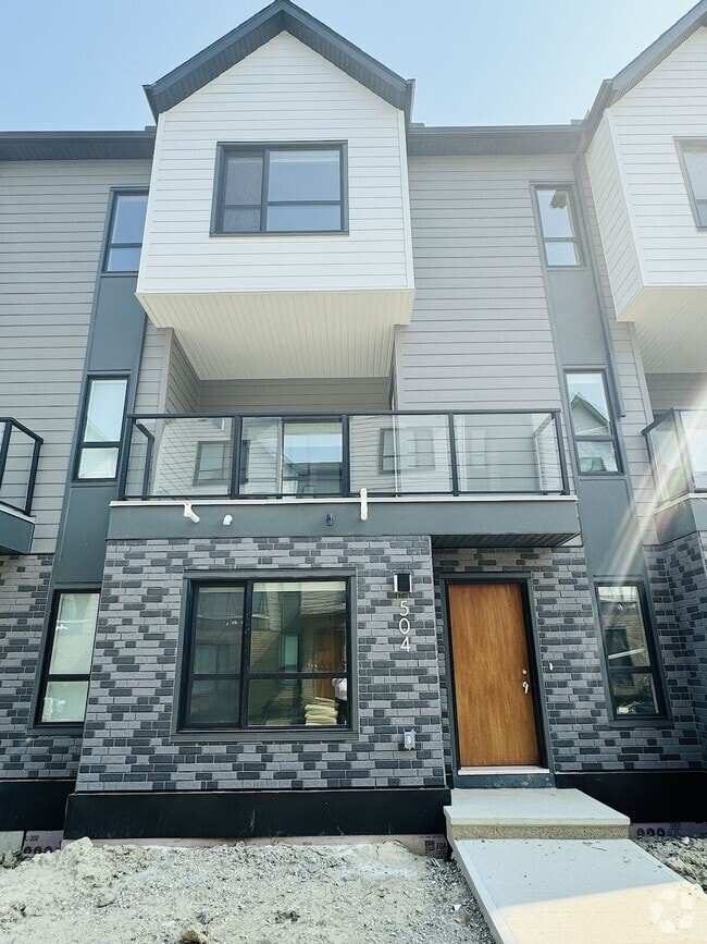 Building Photo - 20295 Seton Way SE