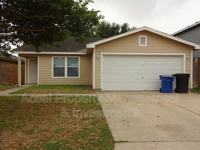 Primary Photo - 3109 Queens Ave