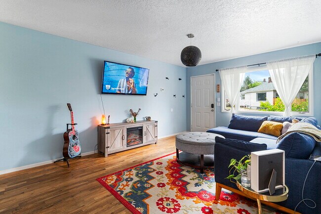 Foto del edificio - 8828 N Hodge Ave