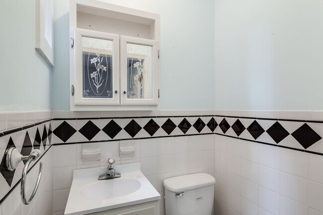 Foto del edificio - Charming Graduate Hospital Home