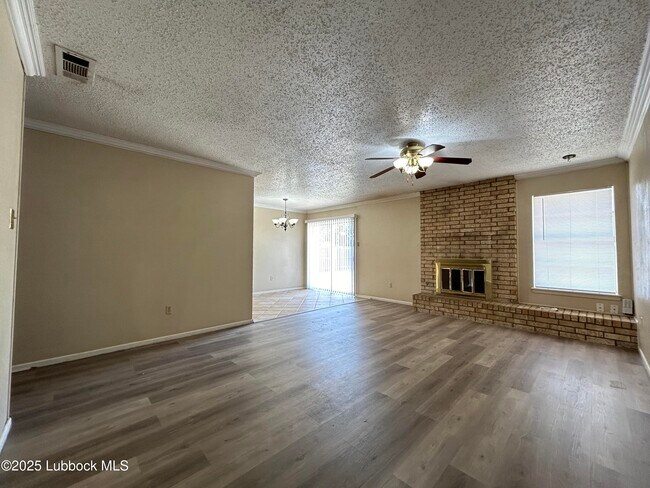 Foto del edificio - 9802 Uvalde Ave