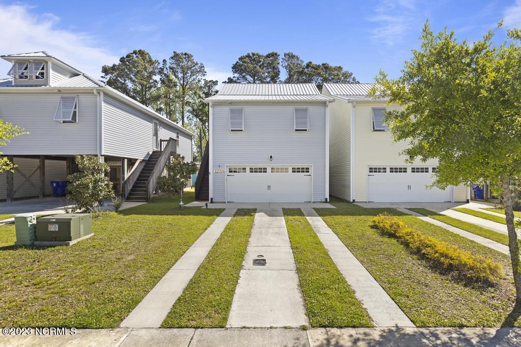 123 James Ave, Surf City, NC 28445 Townhome Rentals in Surf City NC