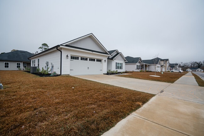 Building Photo - 106 Holland Dr