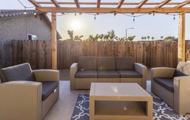 Building Photo - 1272 4th Ave