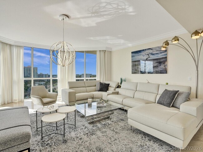 Building Photo - 3100 N Ocean Blvd