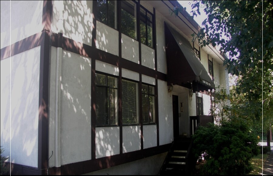 1446 E Roy St, Seattle, WA 98112 1446 E Roy St Seattle, WA