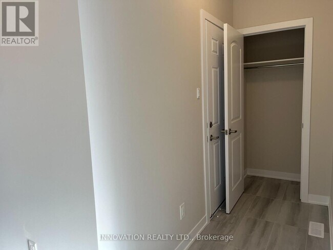 Building Photo - 538 Promontory Pl