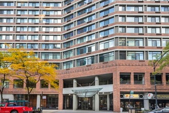 Building Photo - 211 E Ohio St