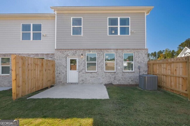 Building Photo - 4000 Denton Dr