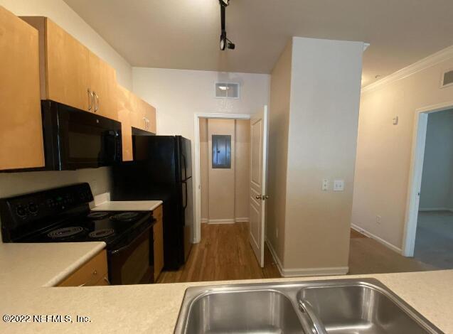 Foto del edificio - 8290 Gate Pkwy W