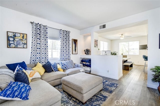 Primary Photo - 744 N Siavohn Dr