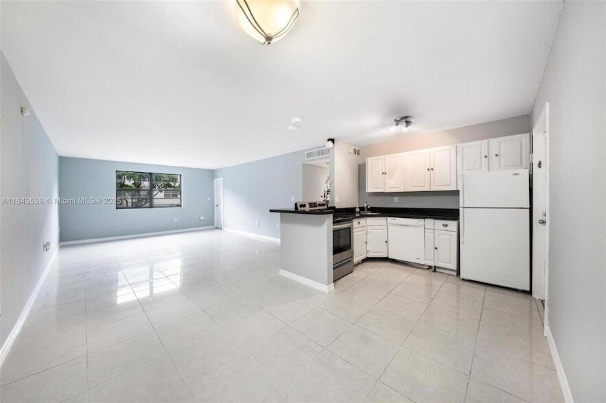 Photo - 9020 NE 8th Ave